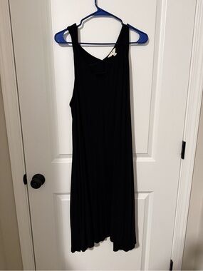 Terra & Sky Black Sleeveless V-Neck Midi Dress